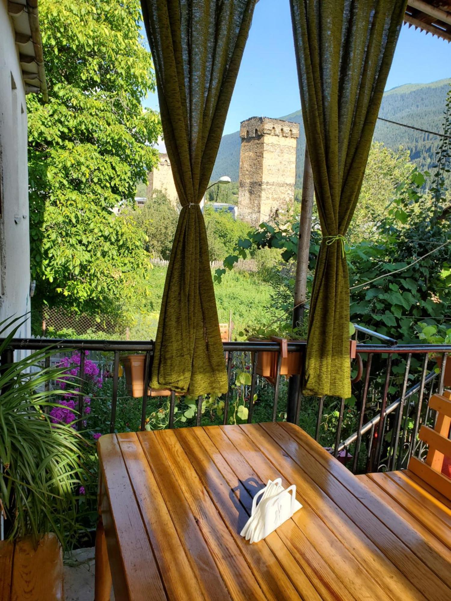 Ailama Guesthouse Mestia Exterior photo
